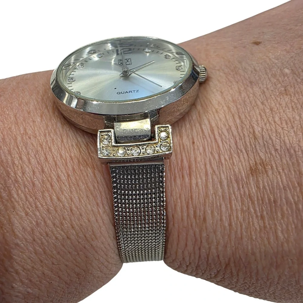 NY & Co Womens Silver Tone‎ Quartz Mesh Band Crystal Accent Watch New Battery